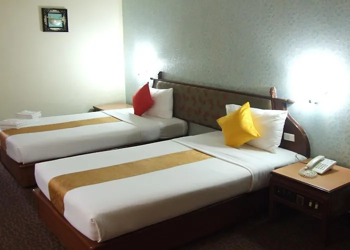Hotel Ratchada 3*