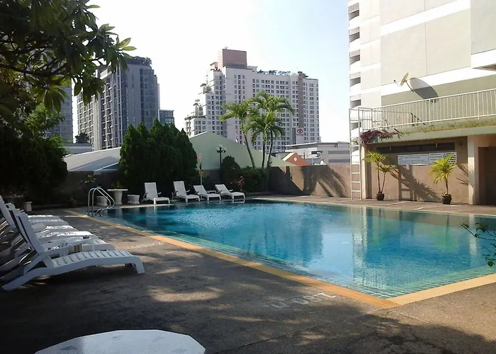 Hotel Ratchada 3*
